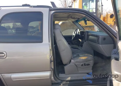 2003 Chevrolet Tahoe Lt z USA, uszkodzony, nr VIN 1GNEK13Z13J100825